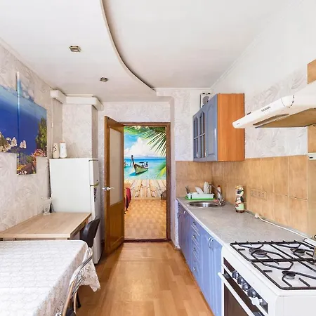 комфортная возле областной лечебницы, моря и куяльника 公寓 敖德萨