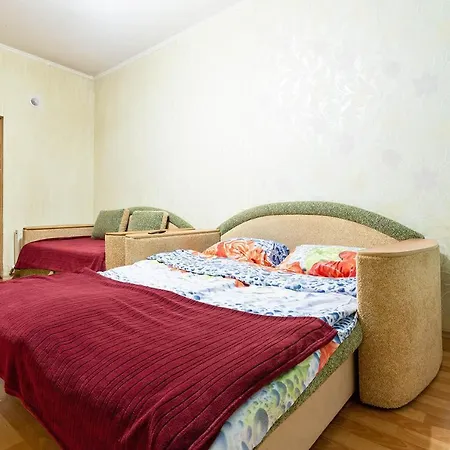 комфортная возле областной лечебницы, моря и куяльника *